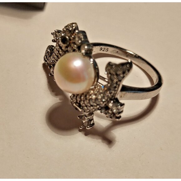 Italian Women's Size 8 Sterling Silver 925 Ring White Pearl &  CZ Dolphins - Picture 2 of 7